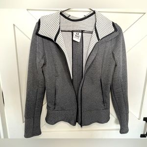 Salomon Womens Gray Softshell Hooded Jacket Size XS